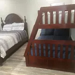 Leola Place